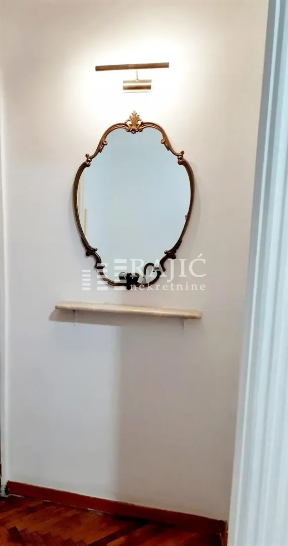 Rent, four bedroom apartment, 120m², Stari Grad, Beograd