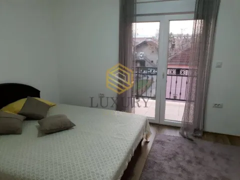 Izdavanje, jednosoban stan, 50m², Stari Aerodrom, Podgorica - image 8