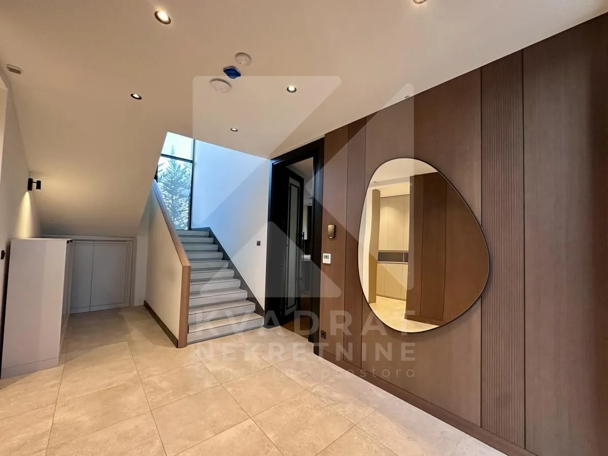Rent, house, 230m², Gornja Gorica, Podgorica