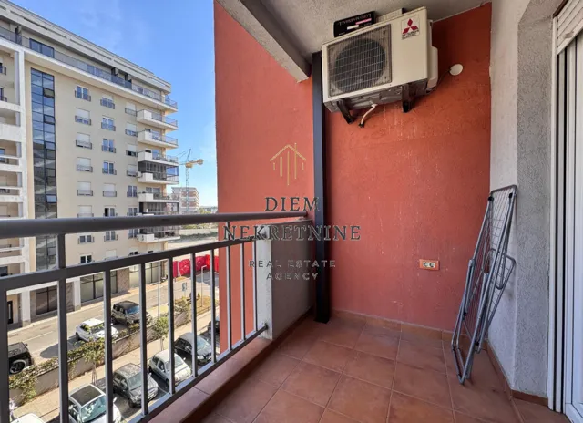 Izdavanje, jednosoban stan, 50m², City Kvart, Podgorica