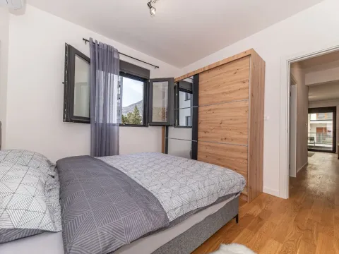 Rent, one bedroom apartment, 45m², Šušanj, Bar - image 17