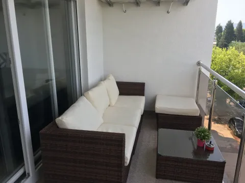 Rent, one bedroom apartment, 56m², Šušanj, Bar - image 8