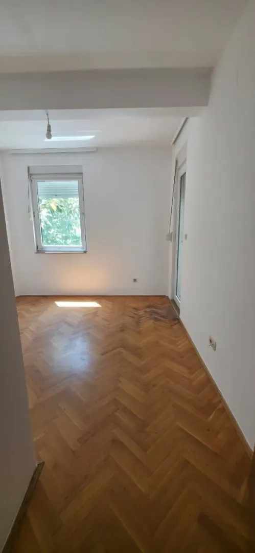 Prodaja, trosoban stan, 87m², Blok 9, Podgorica