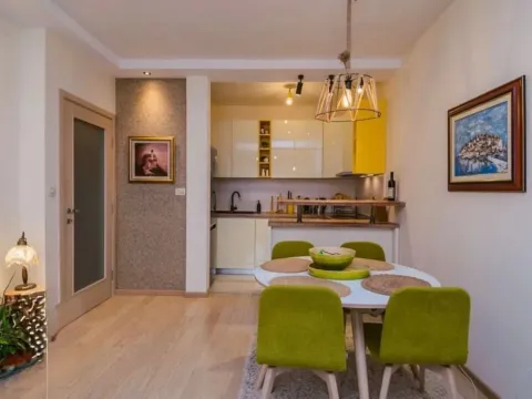 Izdavanje, jednosoban stan, 49m², City Kvart, Podgorica - image 4