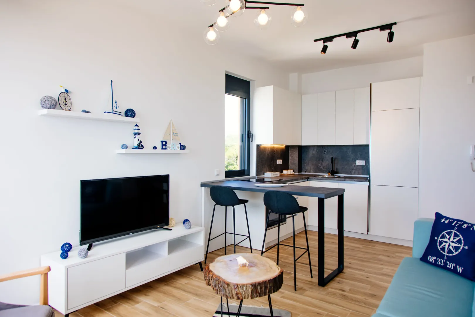 Prodaja, dvosoban stan, 62m², Pinješ, Ulcinj
