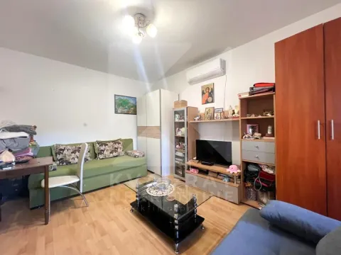 Rent, one bedroom apartment, 37m², Dalmatinska ulica, Podgorica - image 1