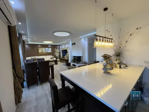 Prodaja, četvorosoban stan, 164m², Centar, Jagodina - image 6