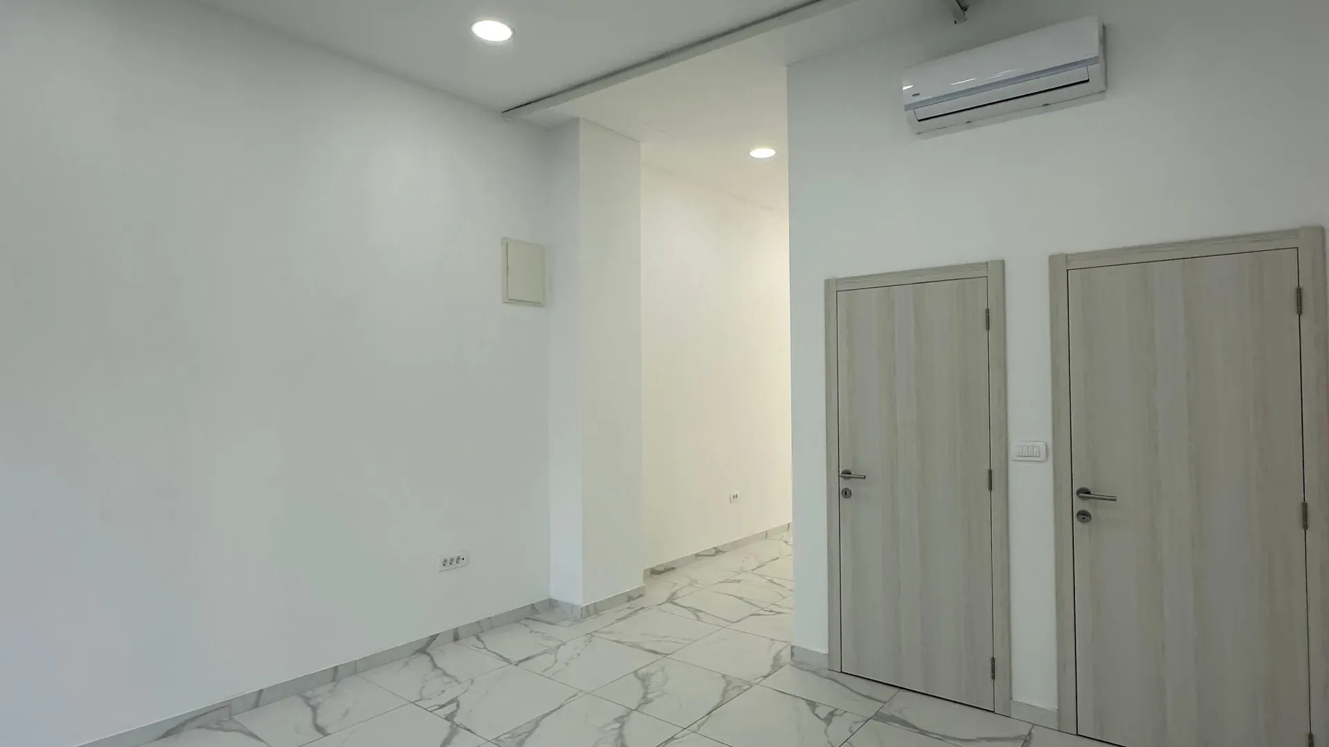Rent, office space, 48m², Seljanovo, Tivat