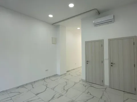 Rent, office space, 48m², Seljanovo, Tivat - image 6