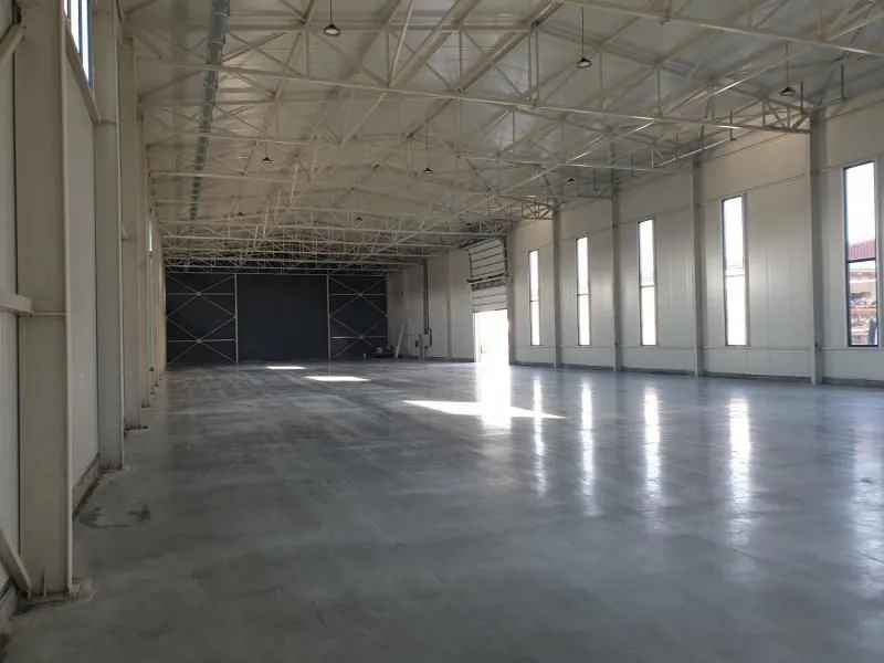 Rent, office space, 1500m², Zemun Ugrinovci, Zemun Sve Podlokacije