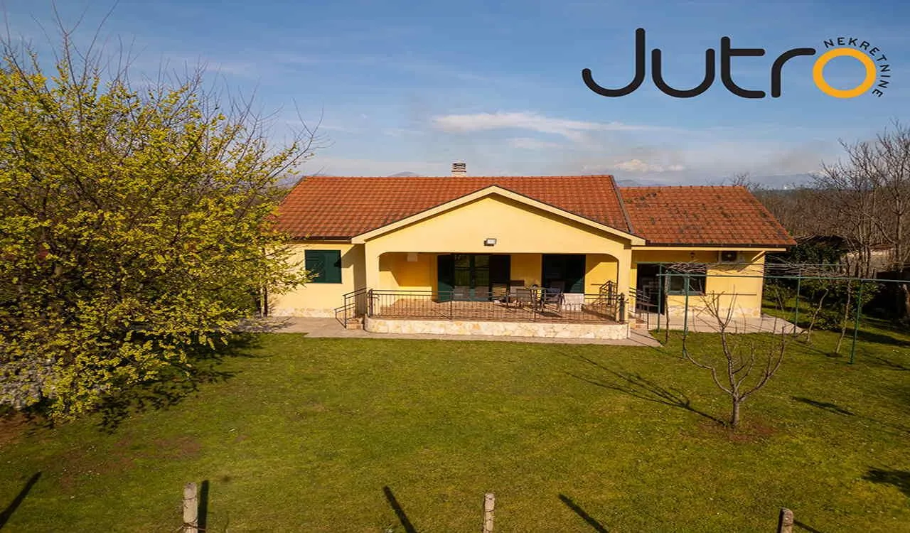 Izdavanje, kuća, 130m², Podgorica, Crna Gora