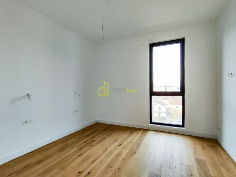 Izdavanje, trosoban stan, 143m², Centar, Podgorica - image 12