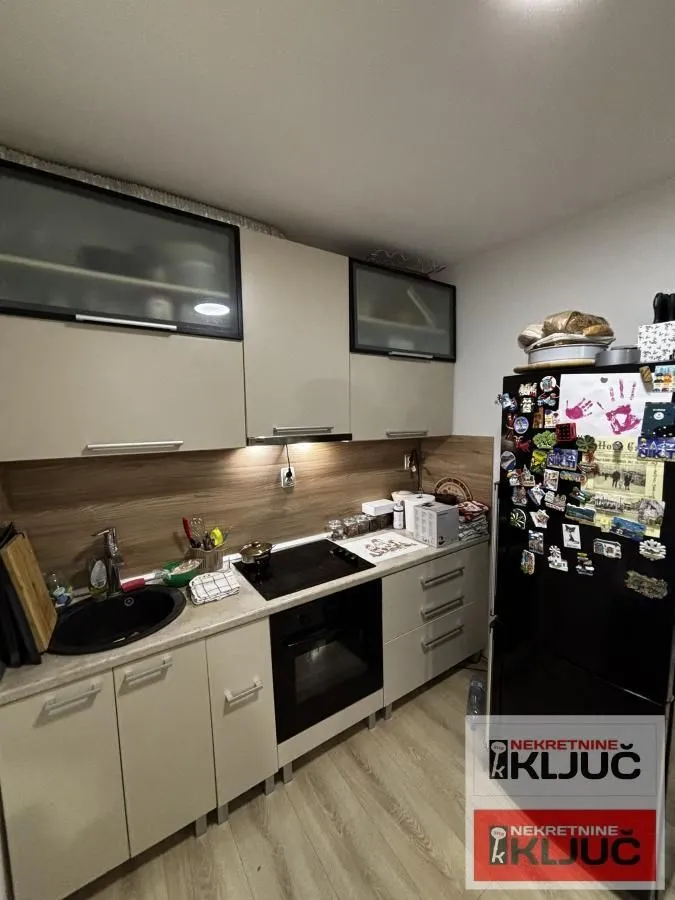 Prodaja, dvosoban stan, 59m², Novo naselje, Novi Sad