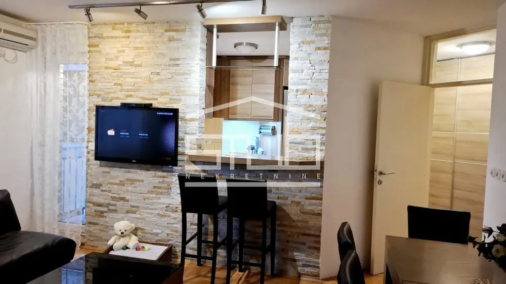 Sale, three bedroom apartment, 74m², Voždovac Sve Podlokacije, Beograd