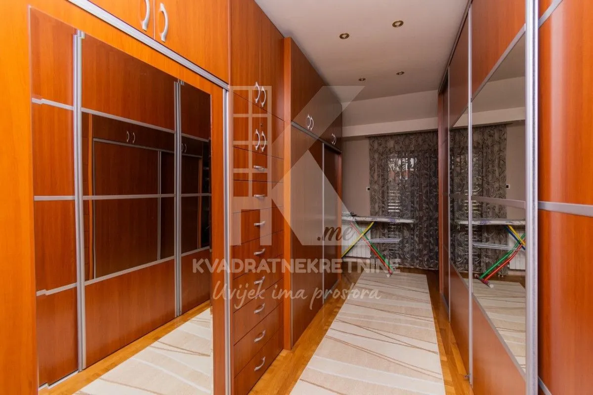 Izdavanje, kuća, 600m², Zeta, Podgorica