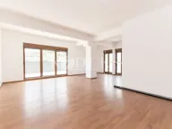 Prodaja, četvorosoban stan, 221m², Vezirov Most, Podgorica - image 2