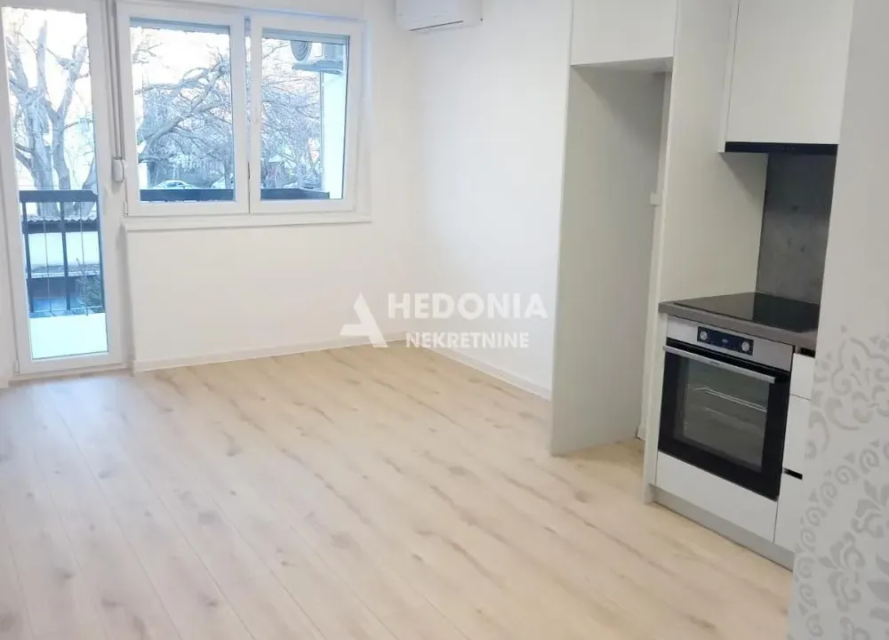 Prodaja, dvosoban stan, 52m², Zemun Sve Podlokacije, Beograd