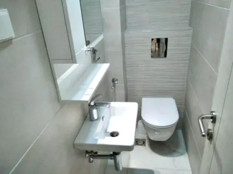 Izdavanje, dvosoban stan, 70m², Blok 6, Podgorica - image 8