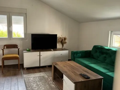 Izdavanje, jednosoban stan, 45m², Budva, Crna Gora - image 12