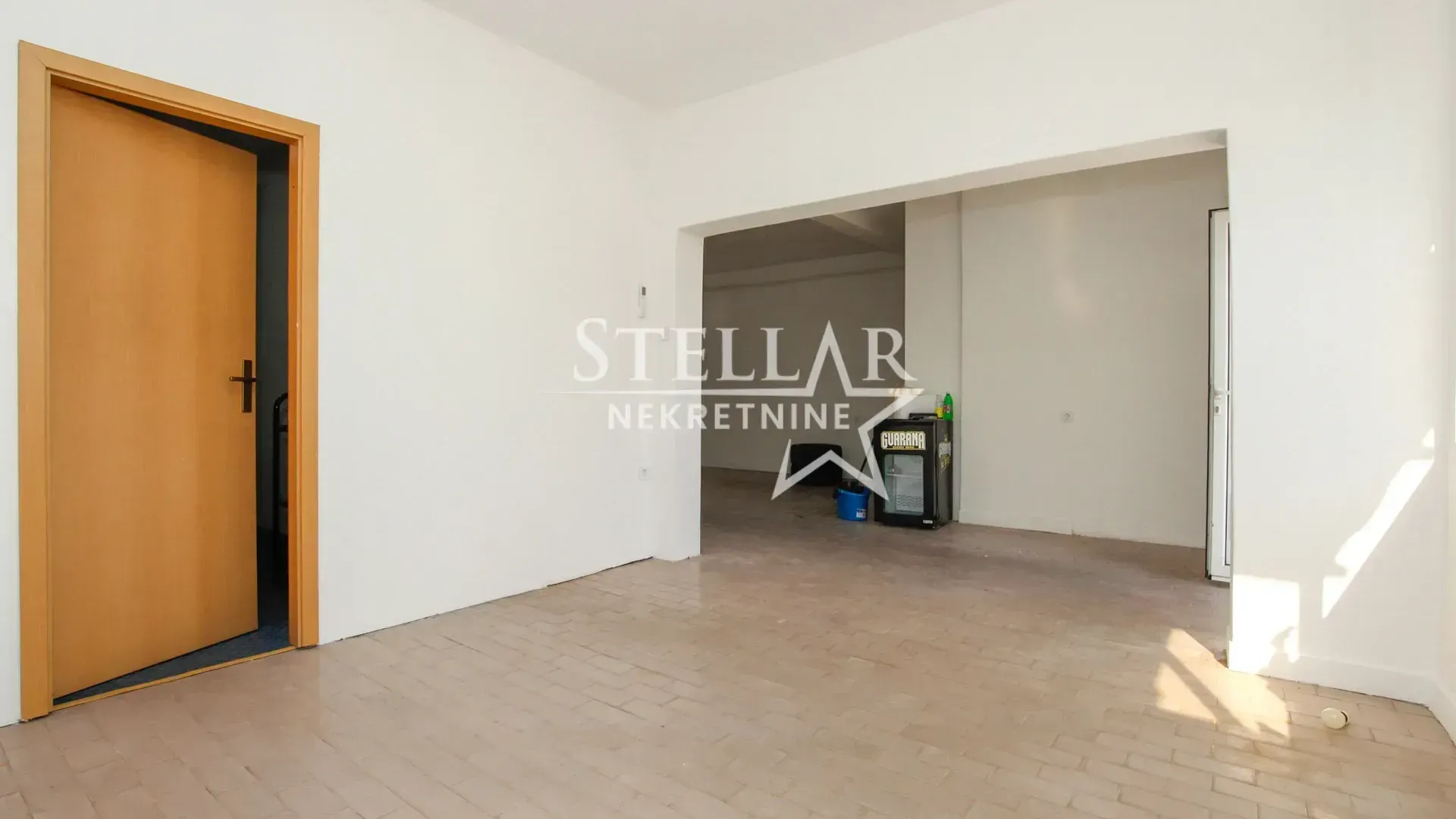 Rent, office space, 110m², Stari Aerodrom, Podgorica
