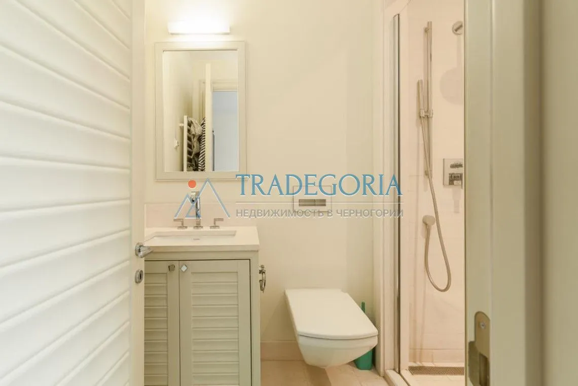 Prodaja, dvosoban stan, 122m², Tivat, Crna Gora