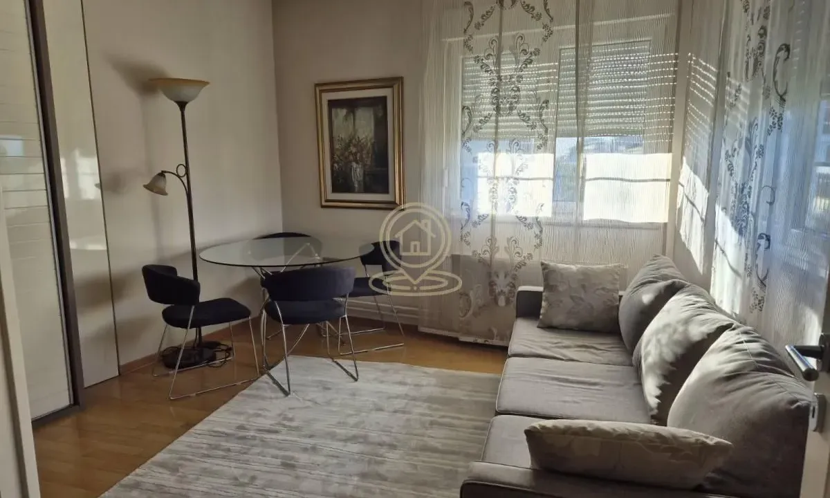 Rent, four bedroom apartment, 106m², Kalenić Pijaca, Vračar Sve Podlokacije
