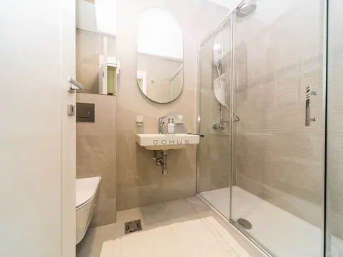 Izdavanje, jednosoban stan, 49m², Central Point, Podgorica - image 9