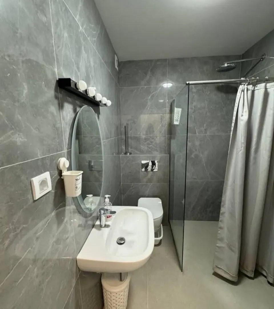 Rent, one bedroom apartment, 38m², Bulevar, Budva