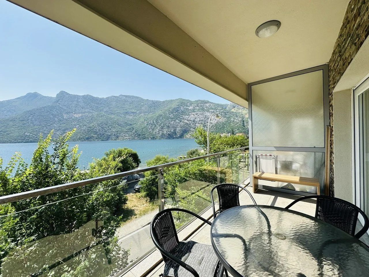 Prodaja, jednosoban stan, 46m², Risan, Kotor