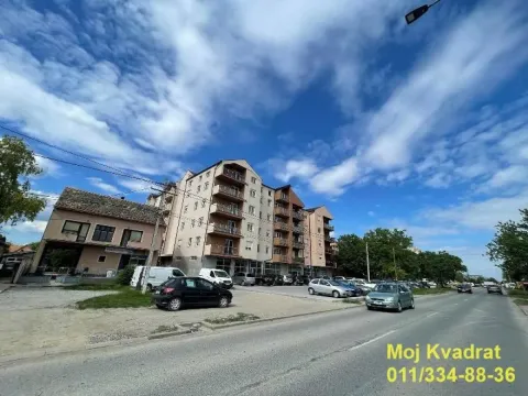 Izdavanje, poslovni prostor, 410m2, Centar, Stara Pazova Izdavanje, poslovni prostor, 410m2, Centar, Stara Pazova