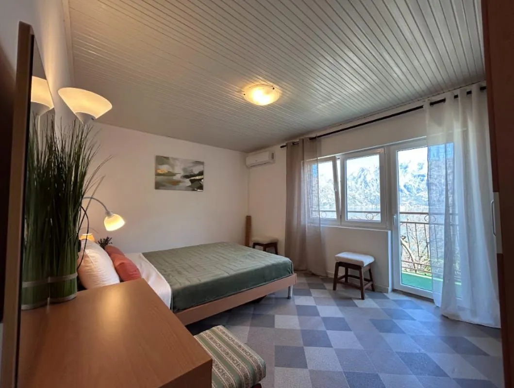 Prodaja, kuća, 263m², Prčanj, Kotor