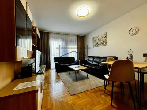 Izdavanje, jednosoban stan, 44m², Sajam, Novi Sad Sve Podlokacije - image 1