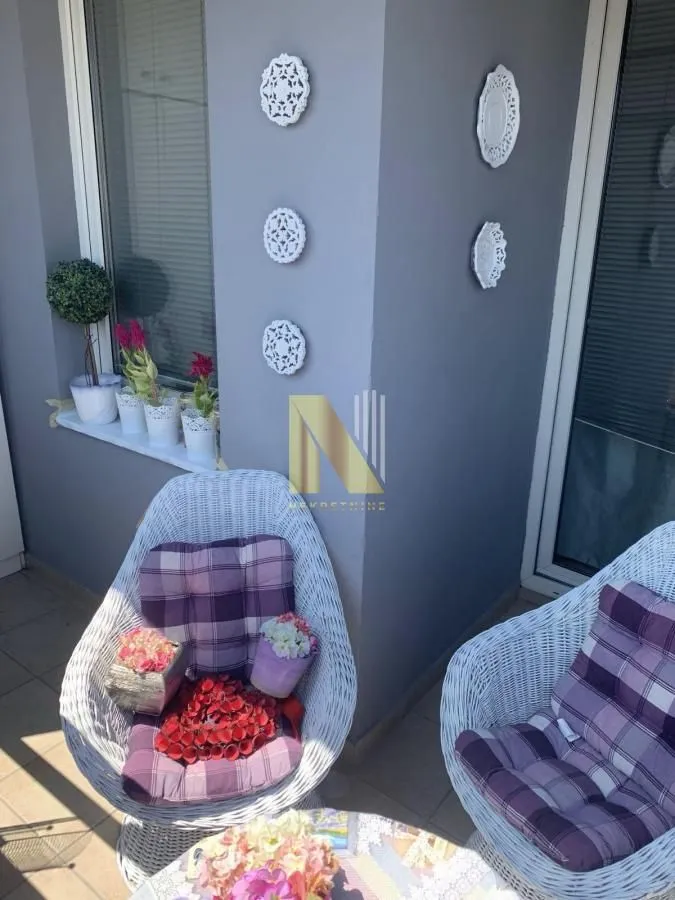 Prodaja, trosoban stan, 70m², Socijalno, Novi Sad Sve Podlokacije