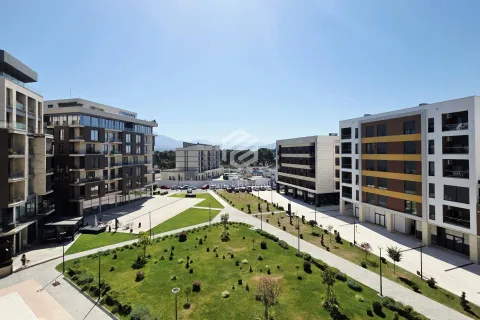Rent, two bedroom apartment, 84m², Podgorica, Crna Gora - image 12