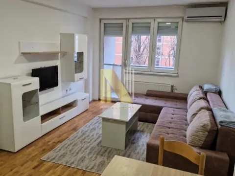 Stan in Bulevar Oslobodjenja