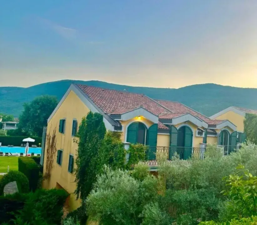 Rent, house, 176m², Lastva Grbaljska, Kotor