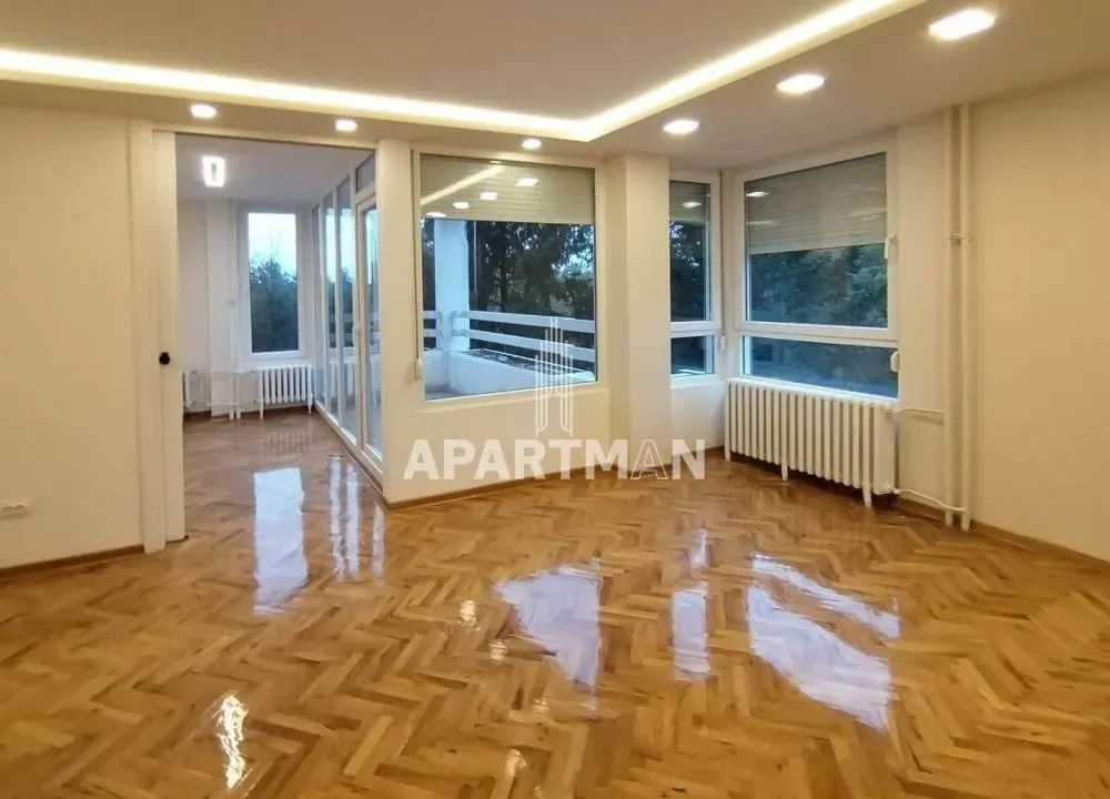 Prodaja, dvosoban stan, 63m², Galenika, Beograd