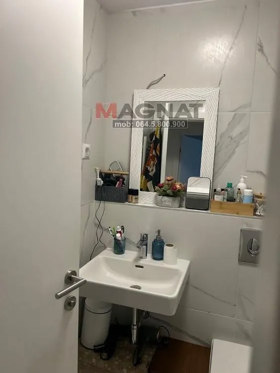Prodaja, trosoban stan, 70m², Zemun Sve Podlokacije, Beograd