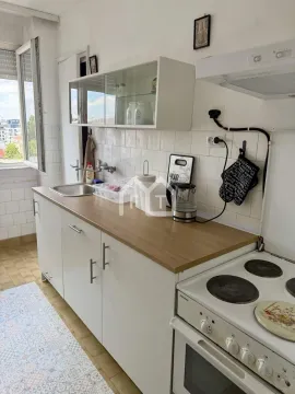 Rent, two bedroom apartment, 52m², Južni Bulevar, Vračar Sve Podlokacije - image 4