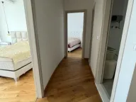 Izdavanje, dvosoban stan, 159m², Kod Capital Plaze, Podgorica - image 2