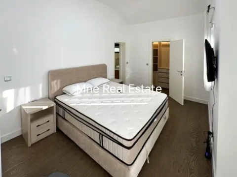 Izdavanje, kuća, 230m², Vranići, Podgorica - image 9