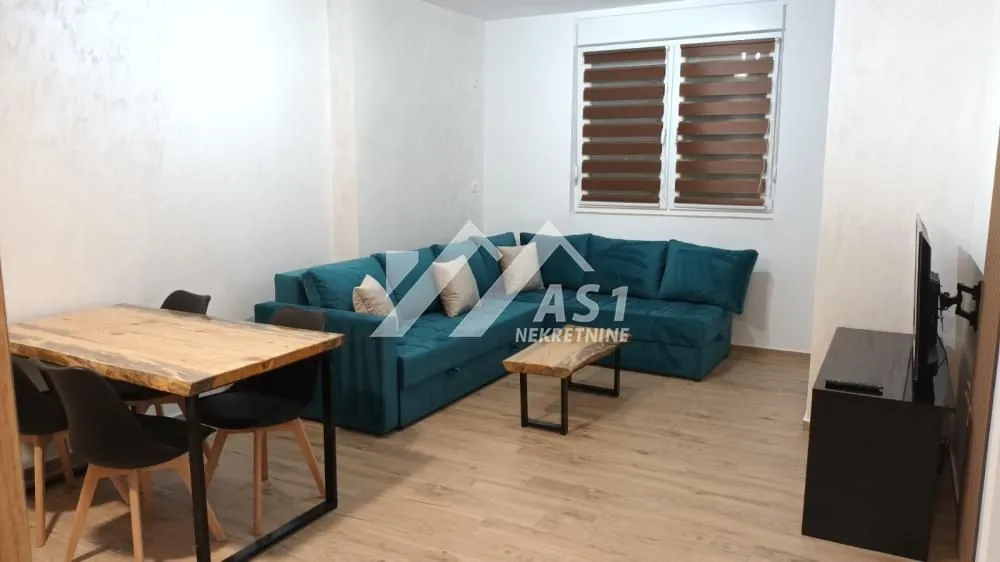 Izdavanje, trosoban stan, 52m², Adice, Novi Sad Sve Podlokacije