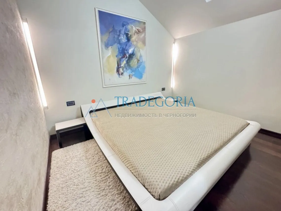 Prodaja, dvosoban stan, 129m², Dobrota, Kotor