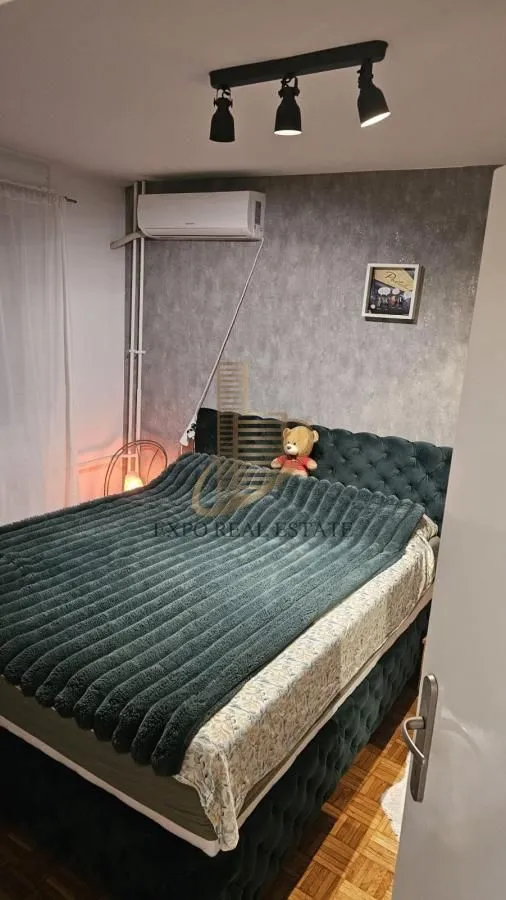 Prodaja, dvosoban stan, 52m², Centar, Novi Sad