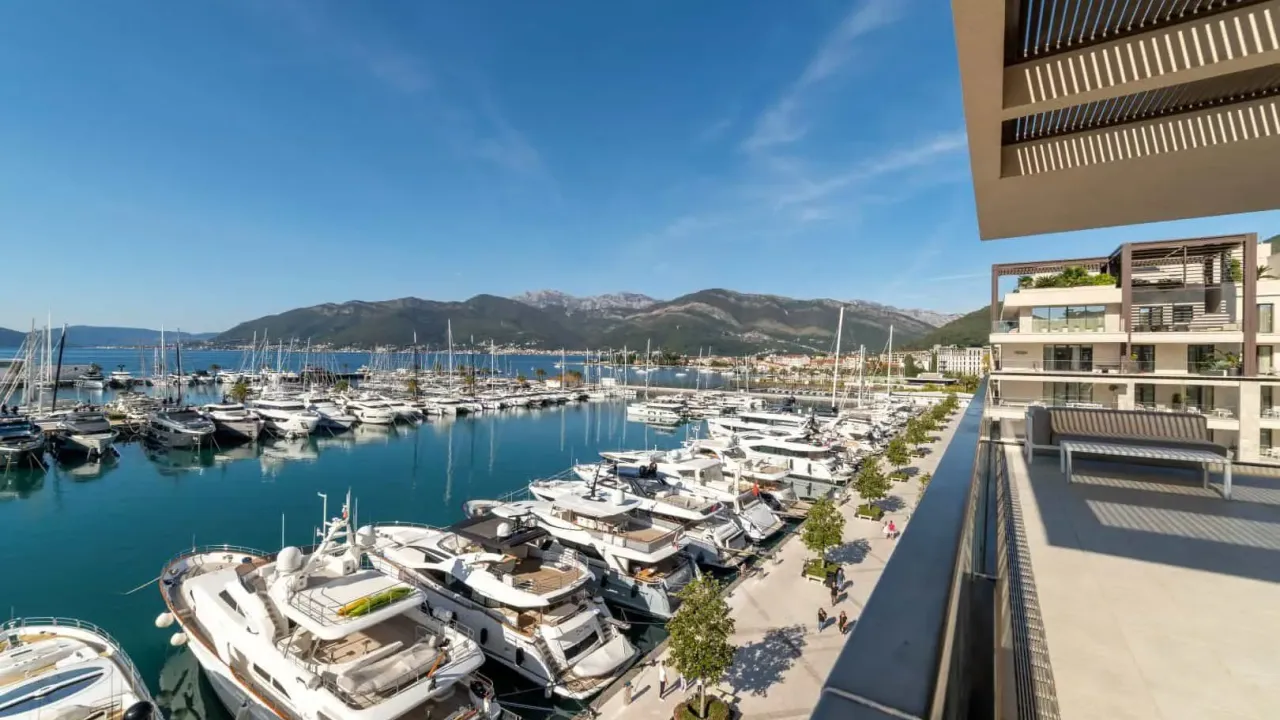 Prodaja, četvorosoban stan, 236m², Porto Montenegro, Tivat