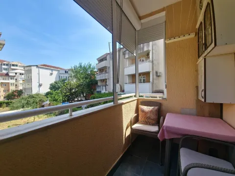 Rent, one bedroom apartment, 45m², Budva, Crna Gora - image 4