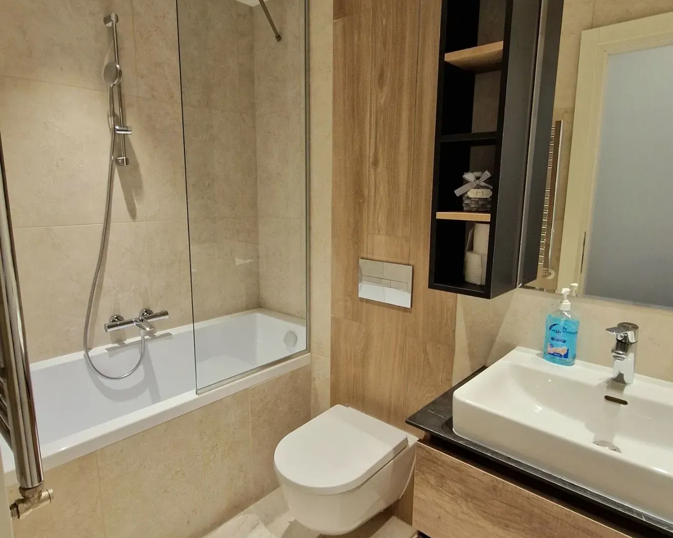 Prodaja, četvorosoban stan, 138m², Beograd Na Vodi, Beograd