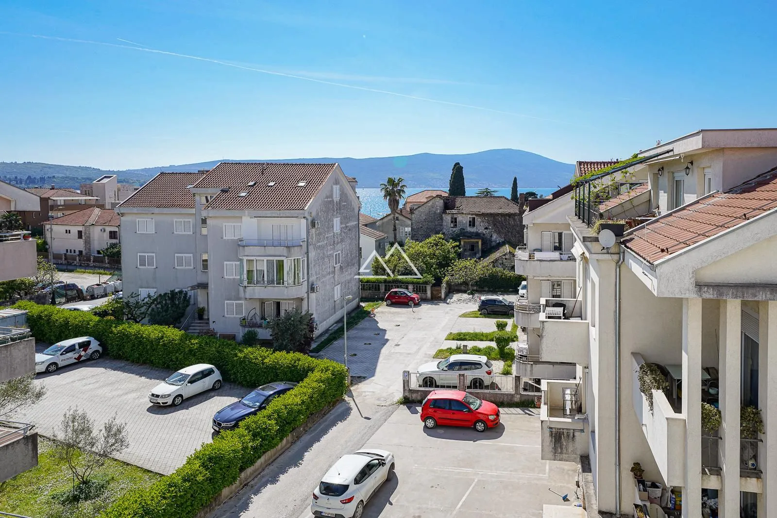 Prodaja, trosoban stan, 96m², Centar, Tivat