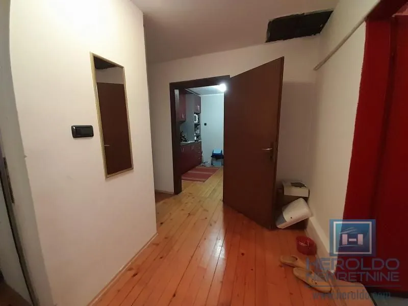 Prodaja, kuća, 310m², Tavrića obori, Jagodina