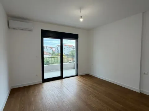 Prodaja, dvosoban stan, 79m², Preko Morače, Podgorica - image 15